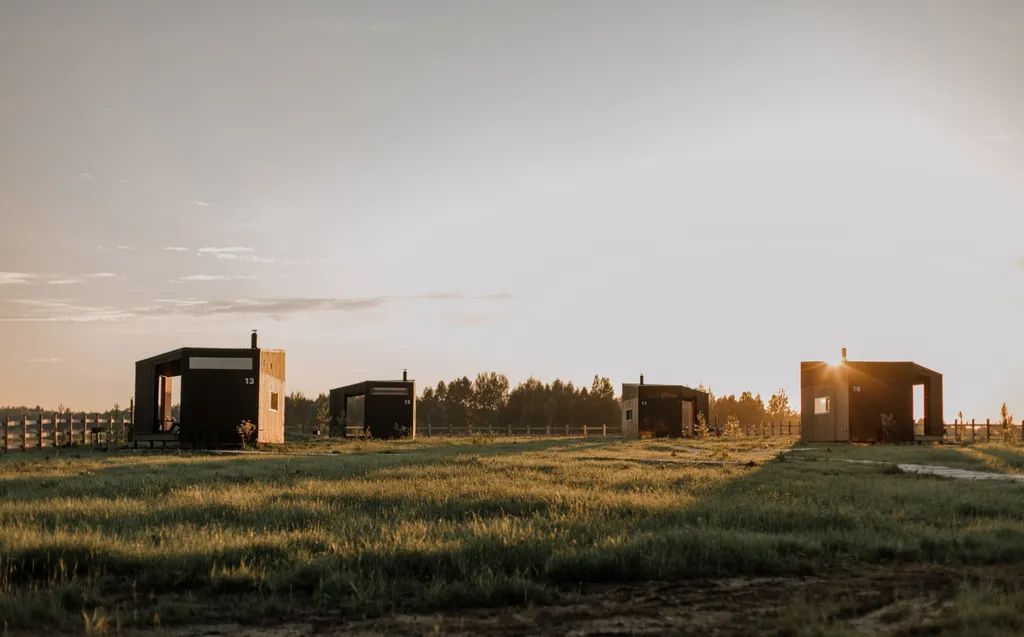 Глэмпинг - Панорамные дома на ферме Nomad Houses