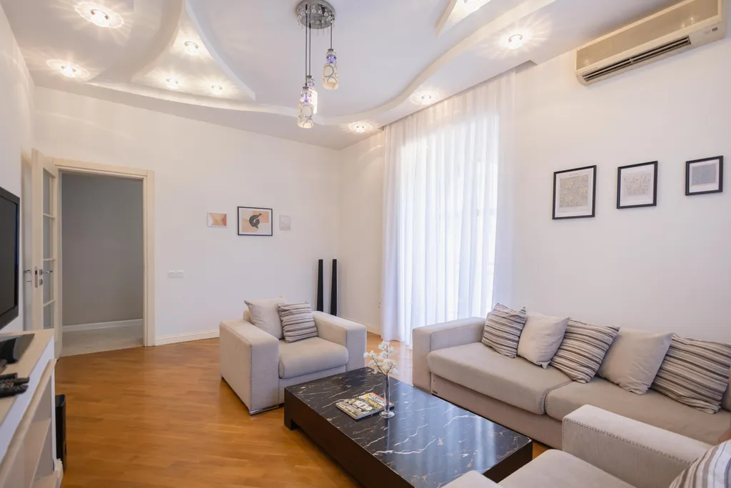 Комфортная квартира на торговой с двумя балконами