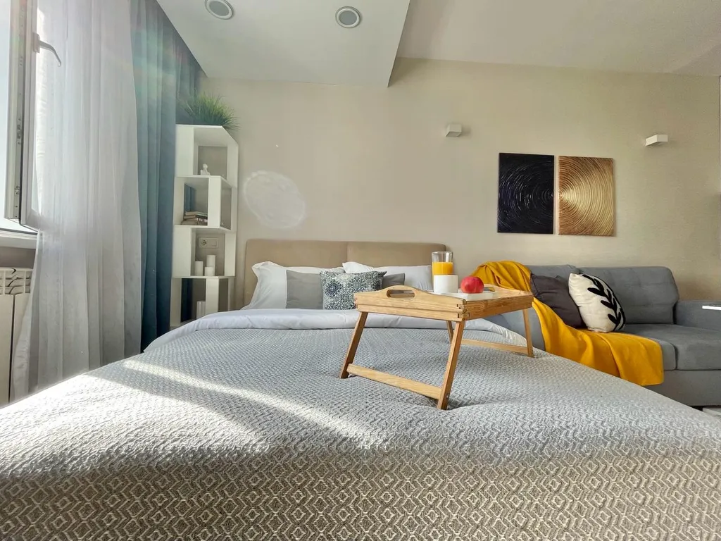 Студия День и Ночь с видом на горы