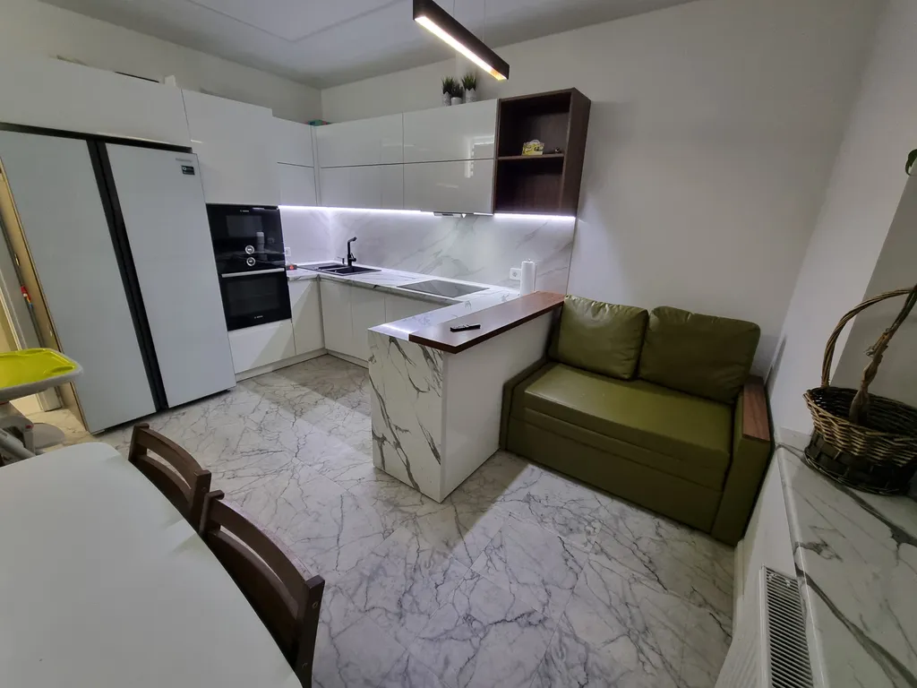 Стильная новая квартира в центре возле парка победы и музея вов