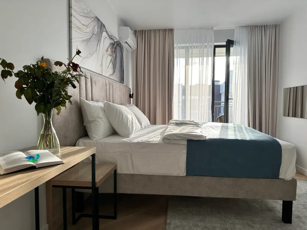 Апартаменты с подогреваемым бассейном в резиденции Европа