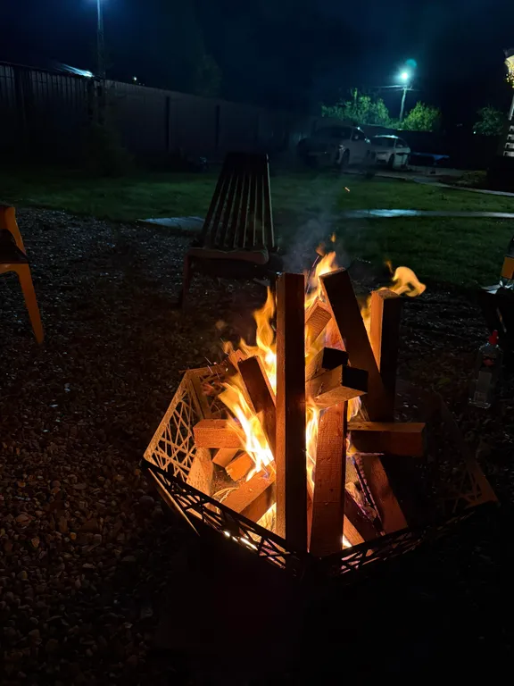 Уютный современный дом с террасой и банным чаном на участке 17 соток
