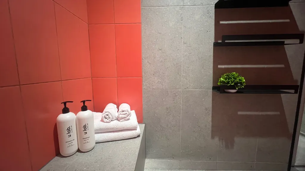 Апартаменты у Часовой башни оранжевые