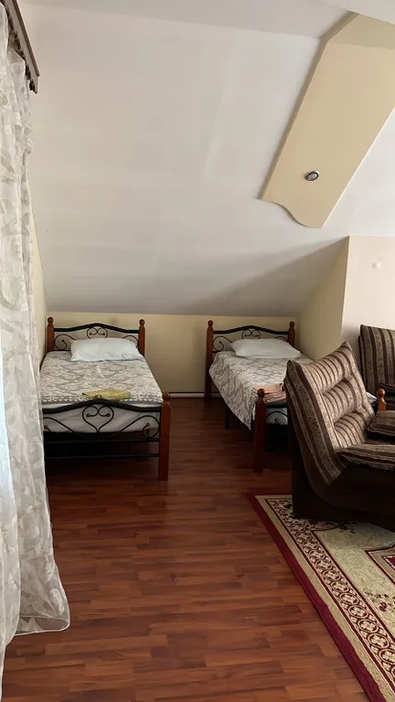 Дача на берегу моря с бассейном