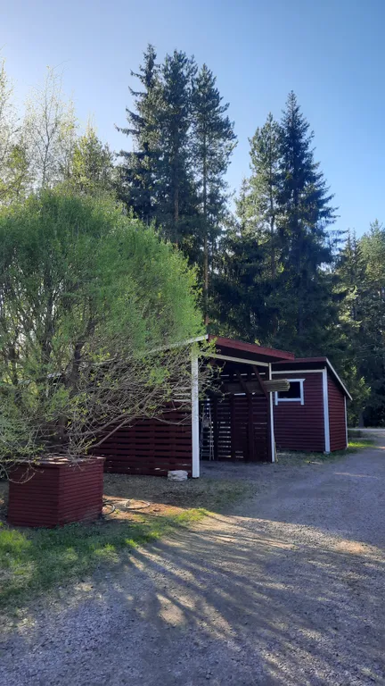 Уютный лесной домик