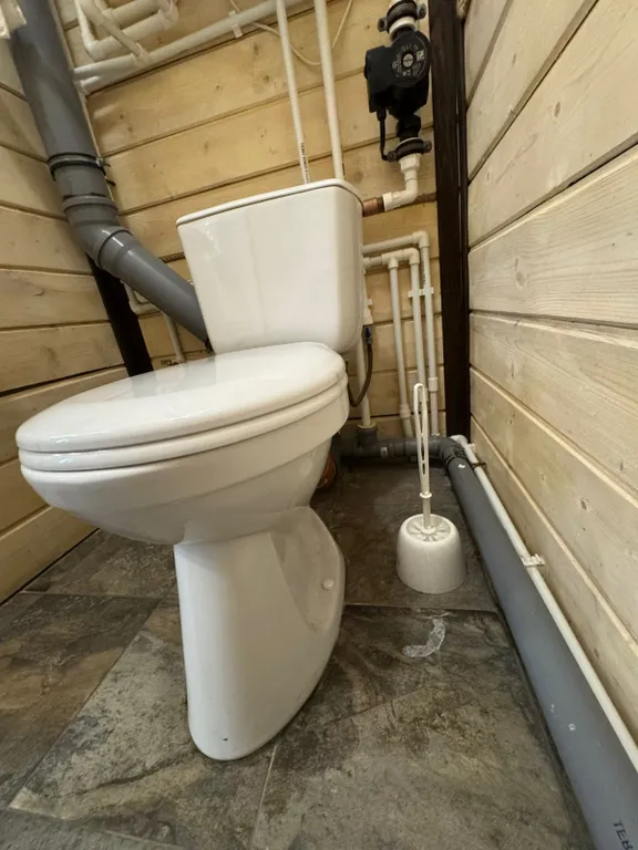 Новый уютный дом-баня с банным чаном у соснового леса