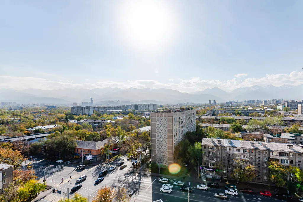 Апартаменты Aray в центре города и с видом на горы