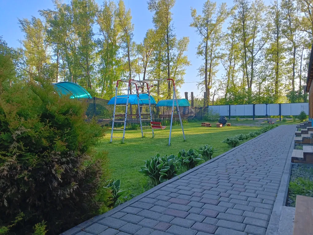 Тёплые номера на берегу Катуни