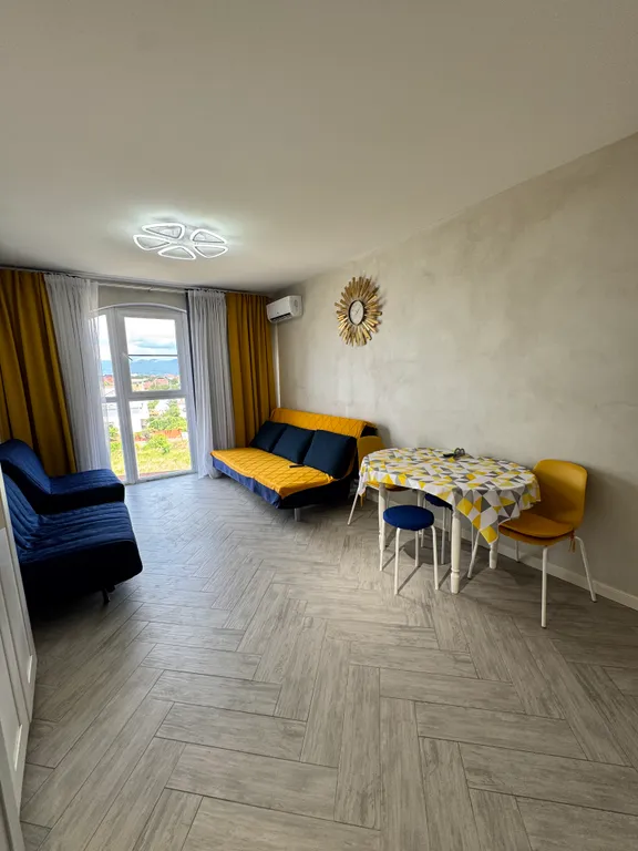 С видом в 5 минутах от пляжа пешком