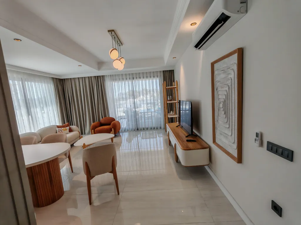 Квартира с тремя спальнями Azura World Residence & Hotel