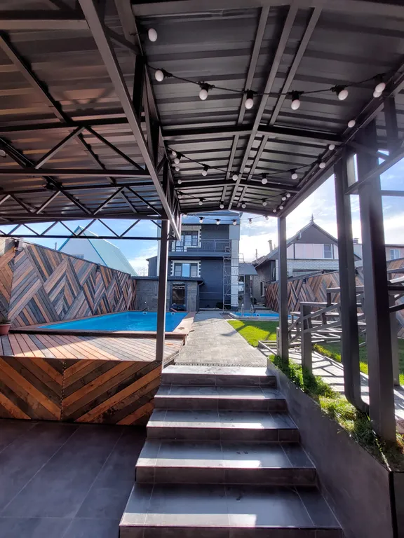 Уютный коттеж недача с бассейном и купелью