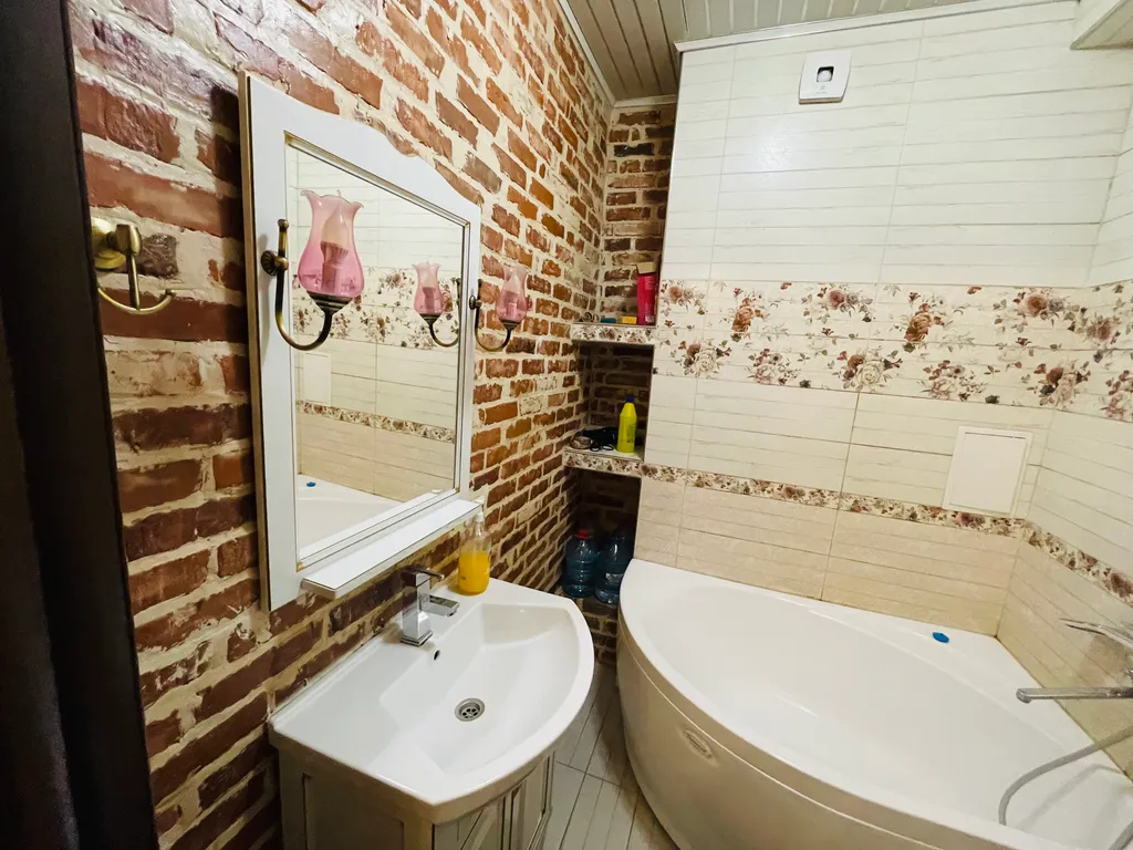 Уютная квартира с хорошим расположением