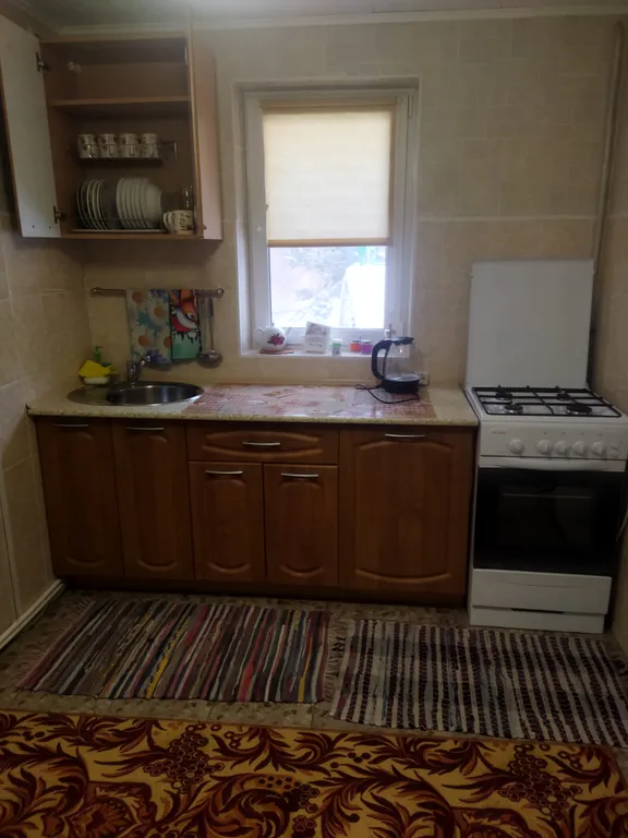 Небольшой уютный дом на спокойной улице