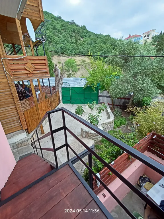 Уютный домик около моря