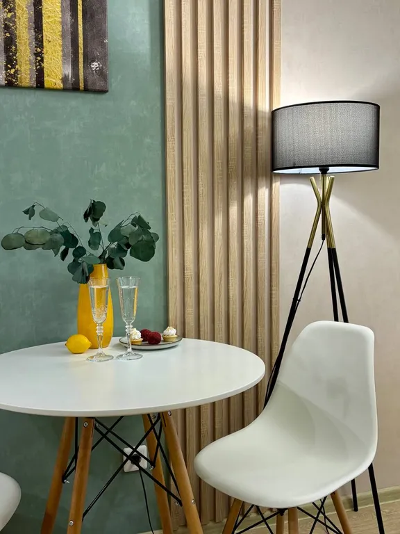 Студия с дизайнерским ремонтом