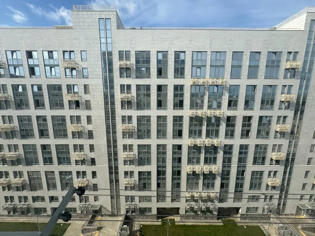 Большая студия возле набережной