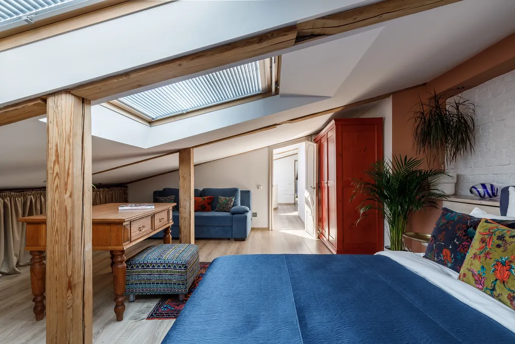 Мансарда, 2 этажа, 4 балкона