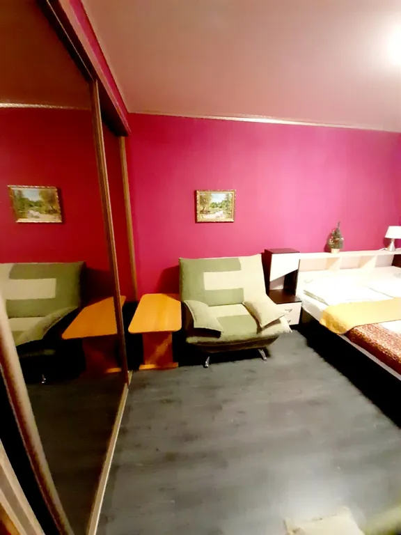 Однокомнатная квартира с балконом и видом на город и залив, 24 часа