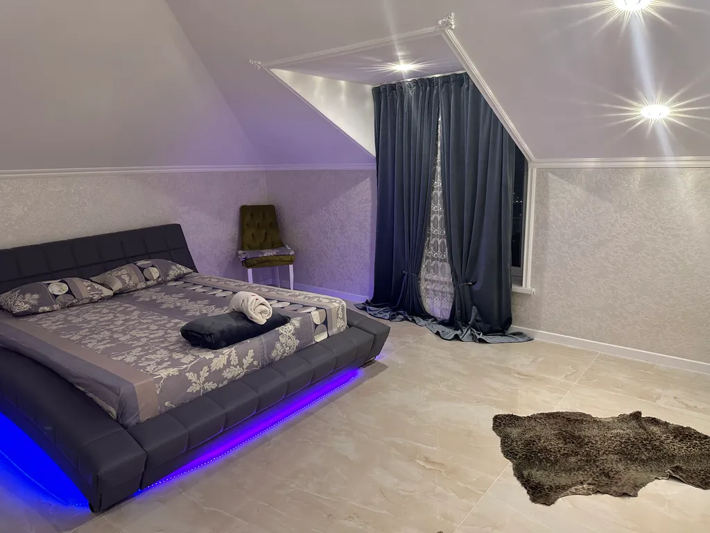 Шикарный двухкомнатный люкс с терассой