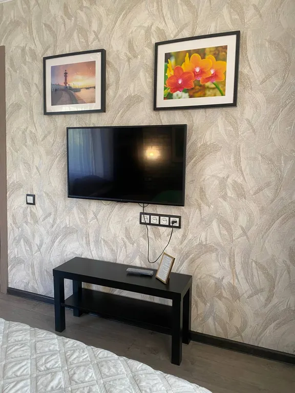 2-комнатная квартира недалеко от центра города и с баконом