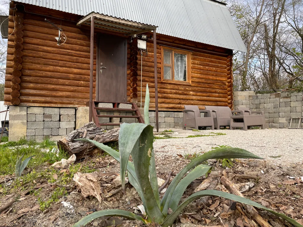 Коттедж Коттедж Уютный 2х этажный классический сруб с 2 спальнями и гостиной — Сириус