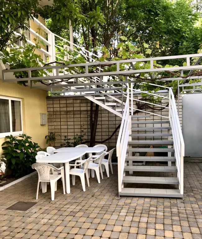 Гостевой дом с бассейном