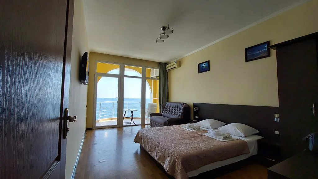 Апартаменты у самого моря (первая линия)