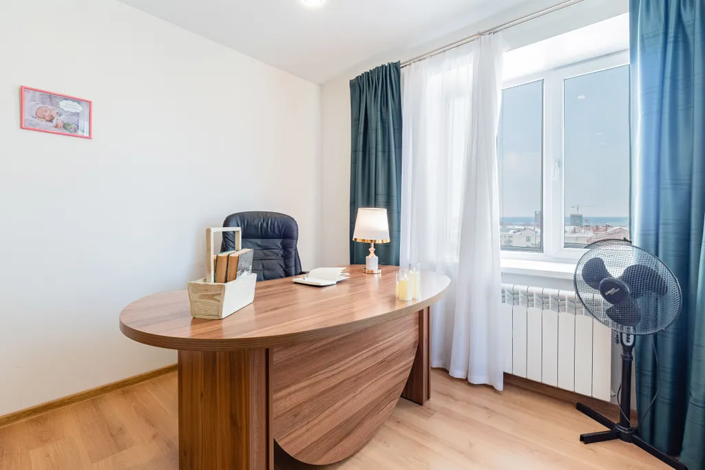 Комфортная двухкомнатная квартира у Лагерного сада