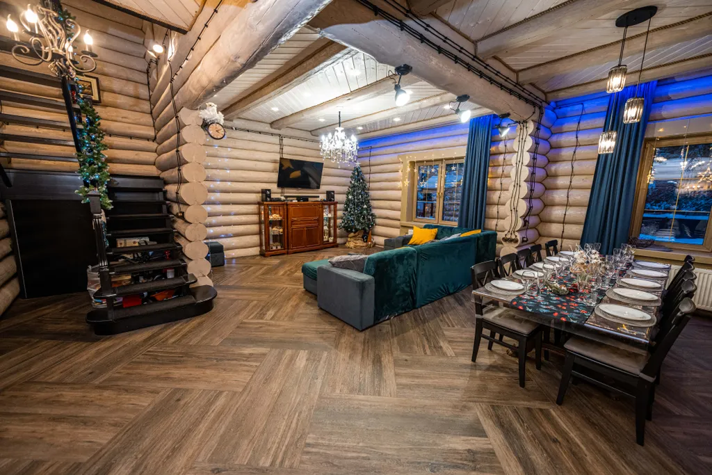 Загородный дом в окружении леса Grovehause