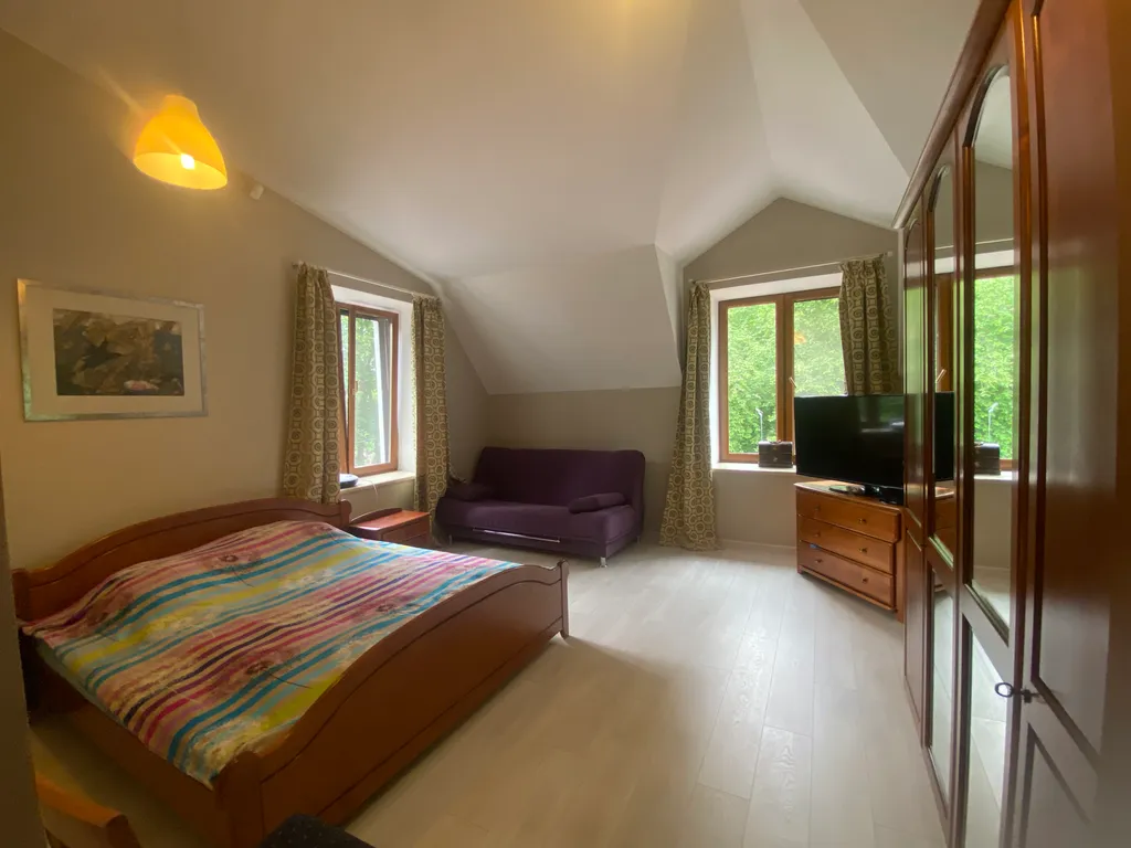 Коттедж Дом в черте города для семейного отдыха — Санкт-Петербург