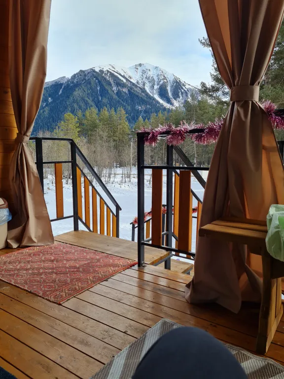 Коттедж Домик-усадьба с панорамным видом на лес и горы — Архыз