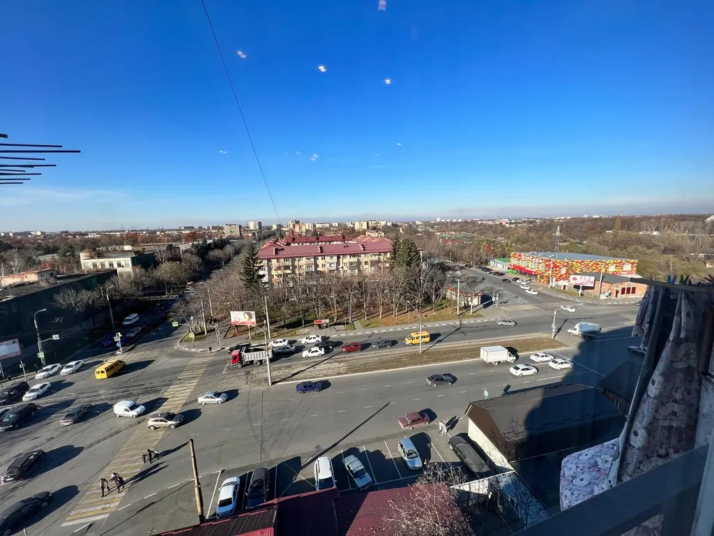 Студия в центре возле танка