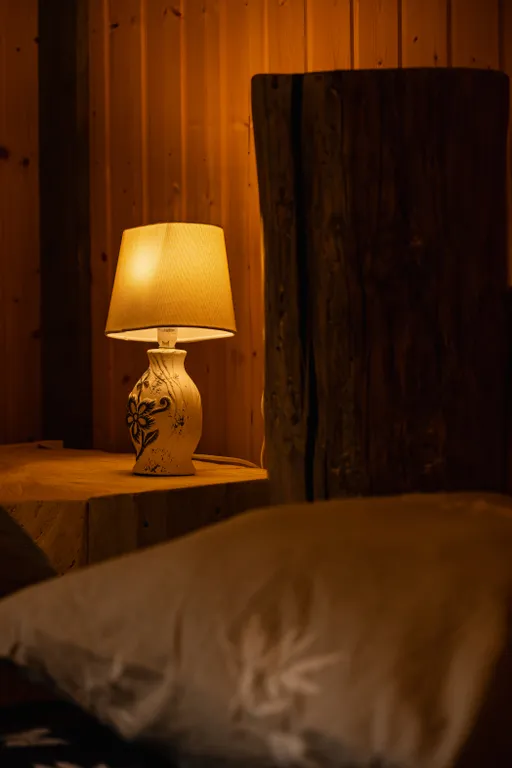 Коттедж у пруда