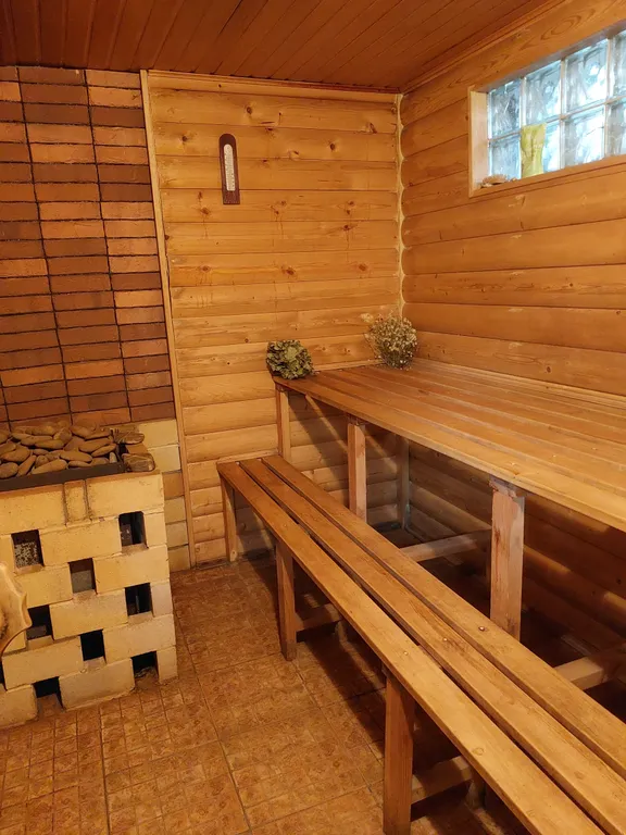 Уютный коттедж с камином и банькой