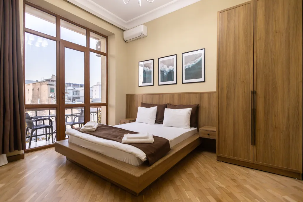 Квартира с видом на парк на Торговой улице — аренда посуточно в Баку