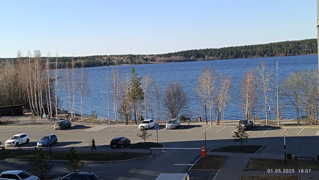 Уютная квартира на берегу озера, с собственным пляжем.