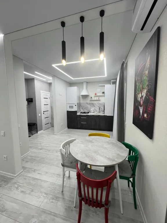 Уютная студия с дизайнерским ремонтом