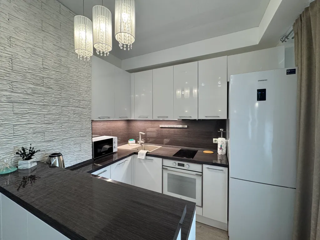 Ухоженная квартира в 7 минутах на авто от Горного Воздуха и площади Победы