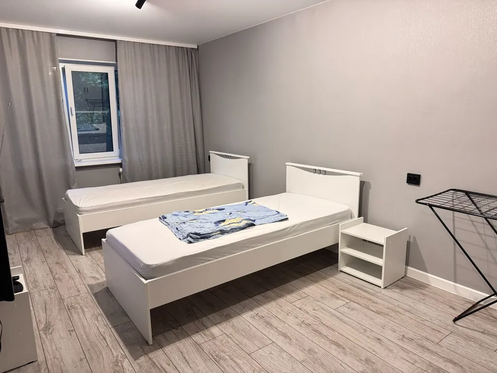 Светлая и чистая квартира с современным ремонтом.