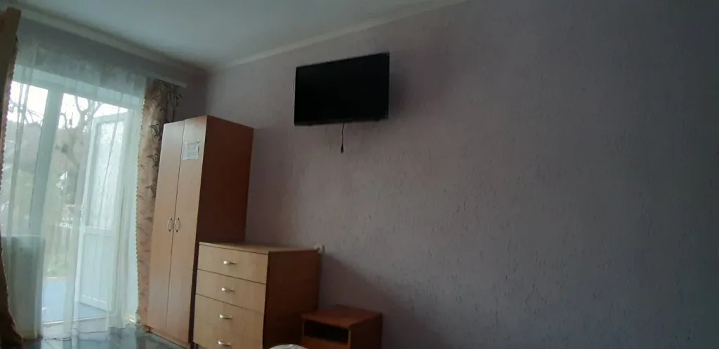 Крымский дворик у моря