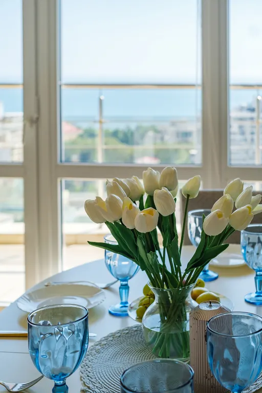 Видовая квартира с сауной и джакузи в центре