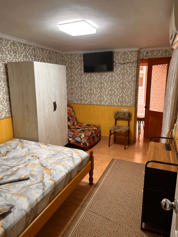 Квартира Квартира Уютный однокомнатный номер с личными удобствами в центре города — Лазаревское