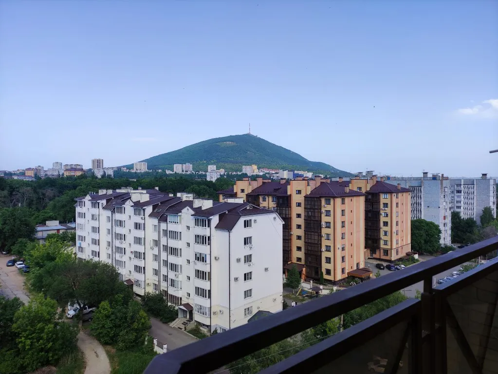 Светлая, новая, квартира с видом на гору Машук