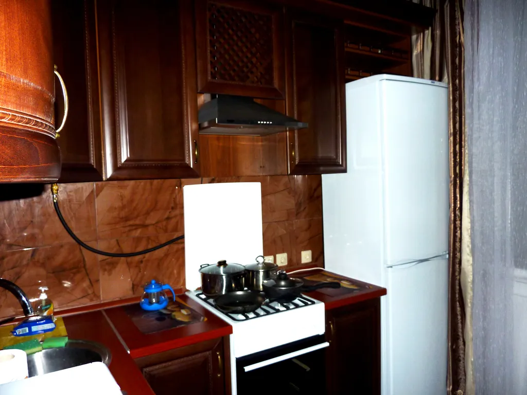 Просторная двухкомнатная сталинка в районе Вечного огня