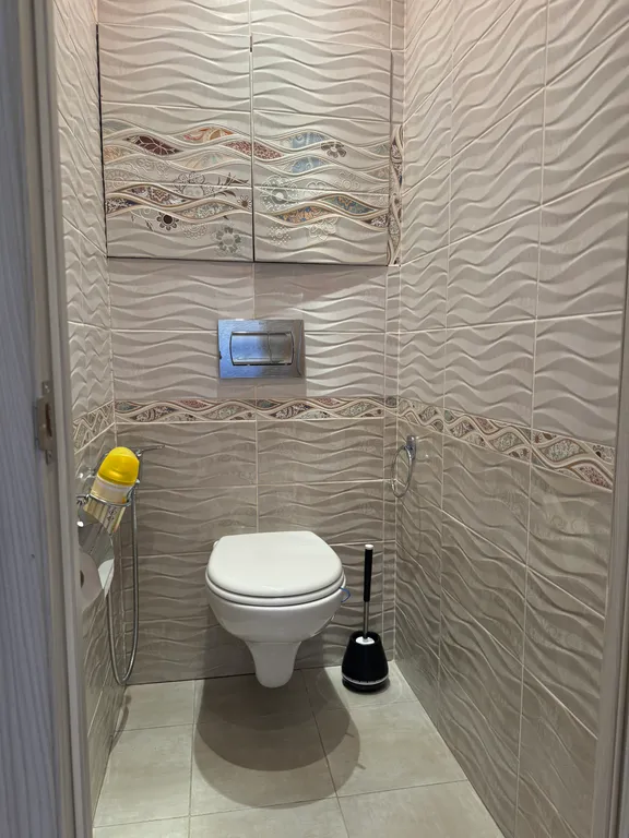 Современная уютная квартира возле большого торгового центра