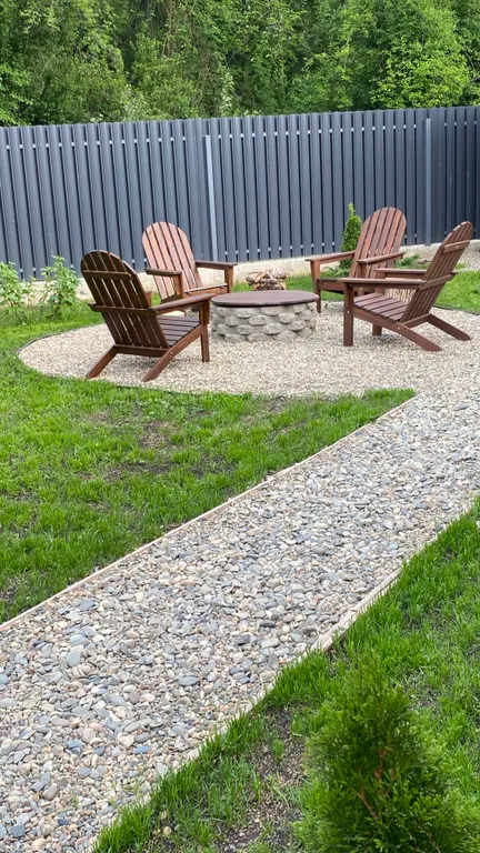 Дом А - фрейм в тихом районе у реки Белой