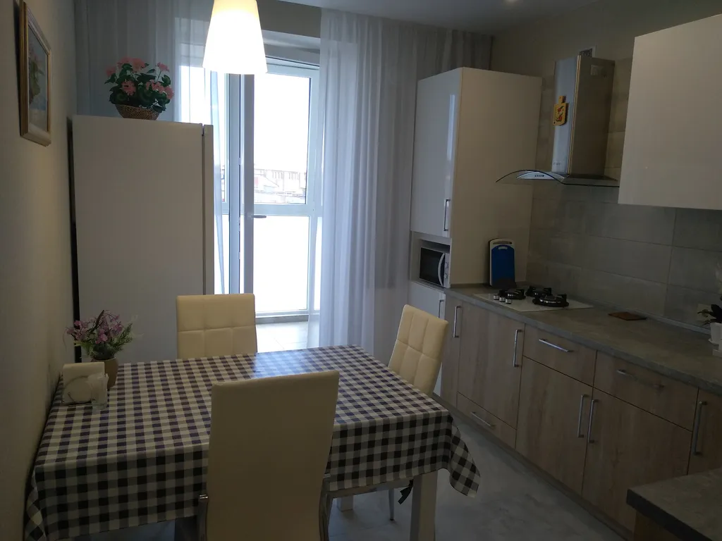 Новая квартира у Нахимовского училища