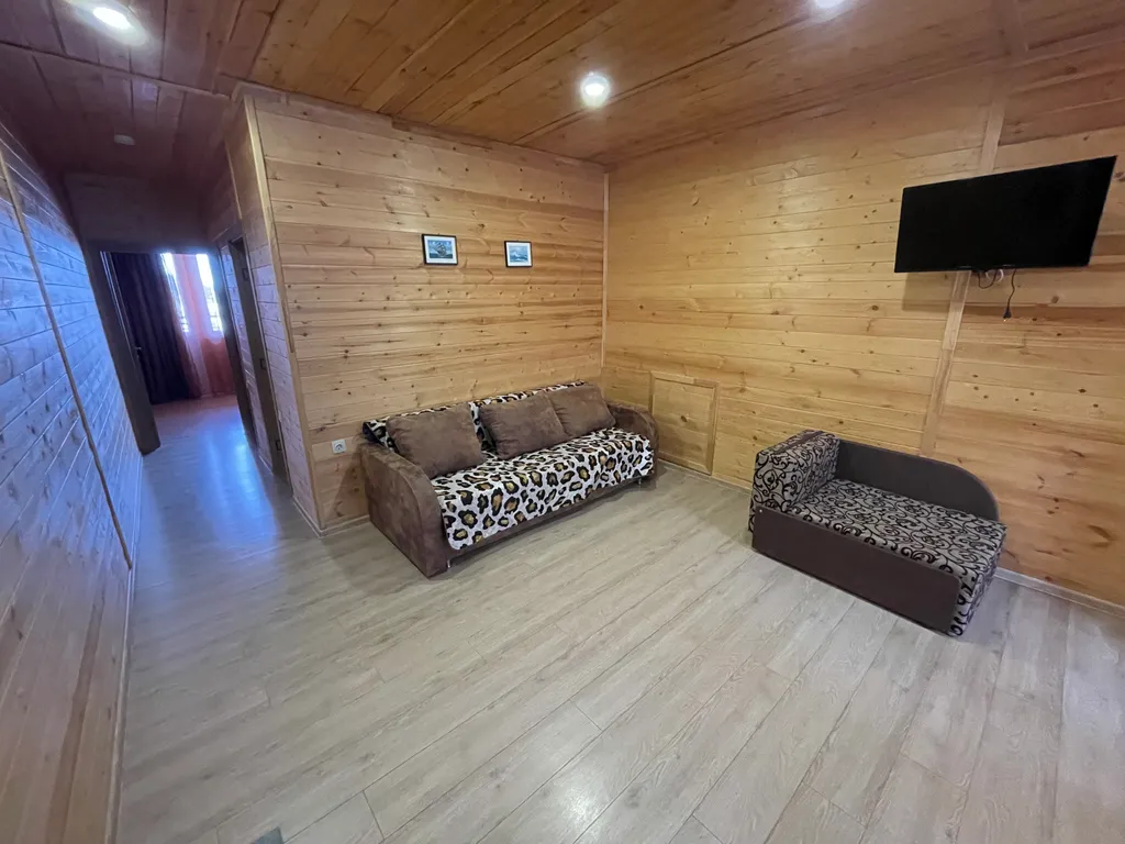 2-комнатная квартира с балконом и прекрасным видом на море и горы