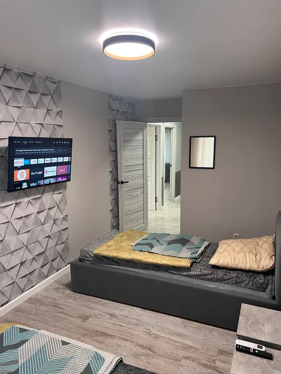 Трехкомнатная квартира в центре Кудепсты