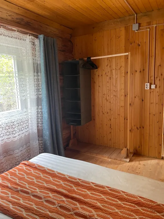 Двухкомнатный домик в 7 мин. от моря в тени деревьев с парковкой (№2)